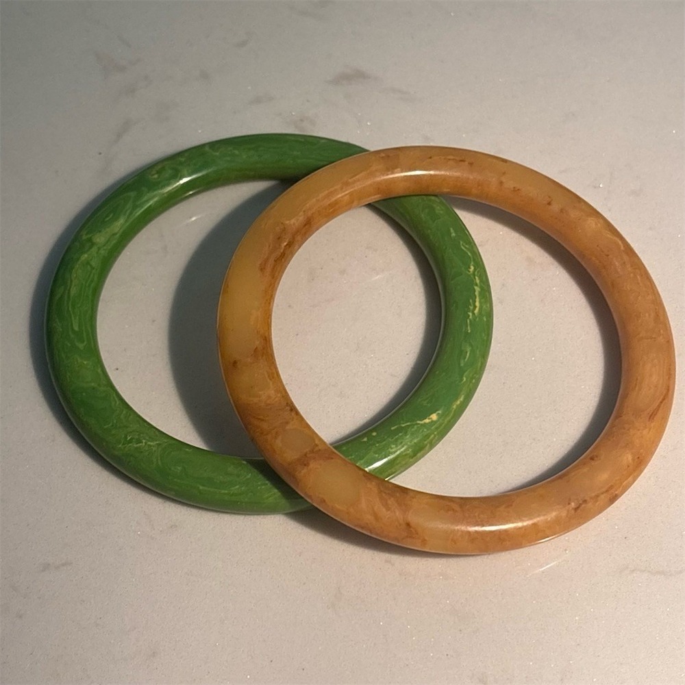 Vintage Marbled Bakelite Bangle Bracelet Lot of 2 Green & Butterscotch